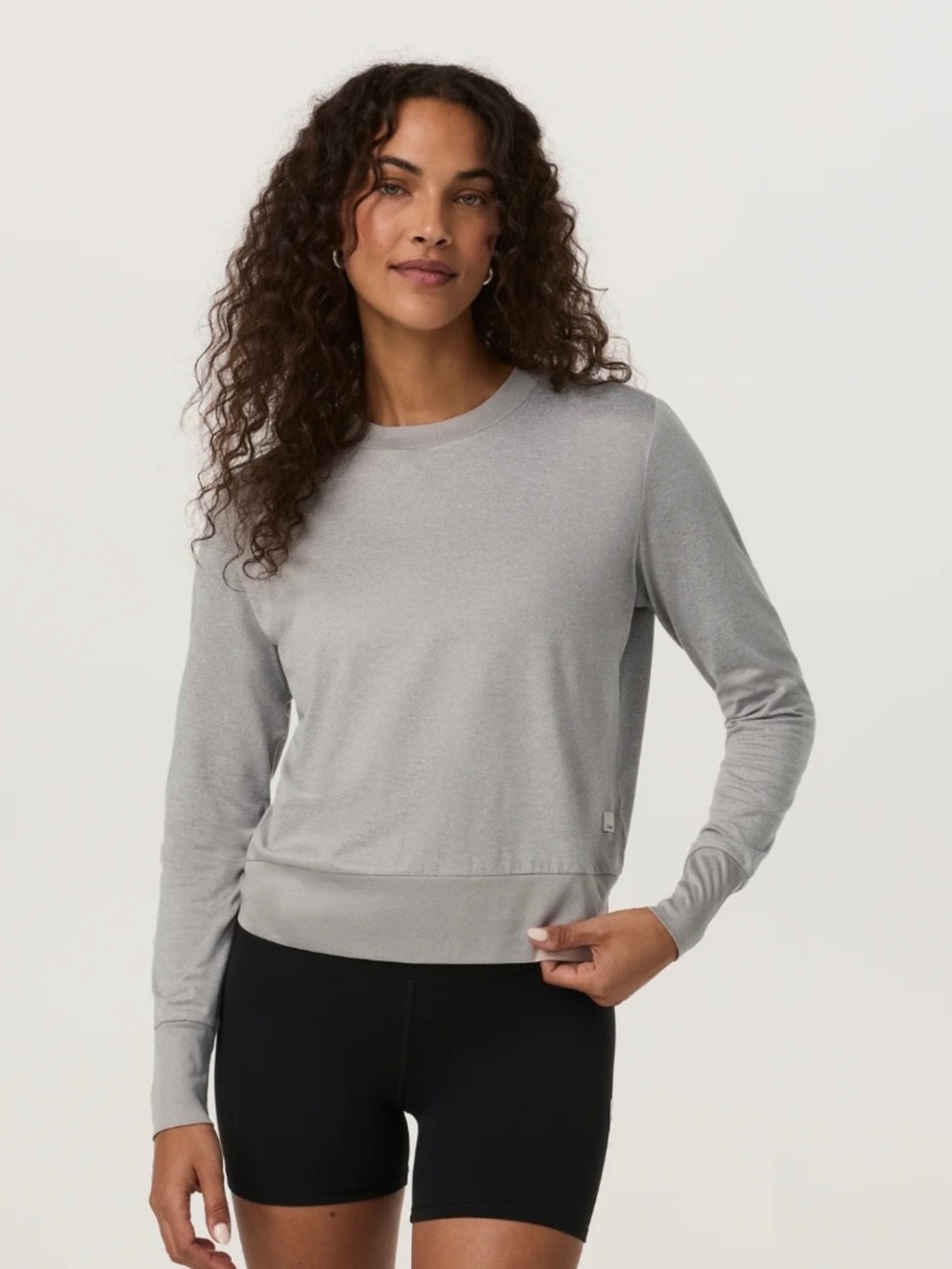 Vuori Women’s Light Heather Gray Daydream Crew Top Size Small Athletic